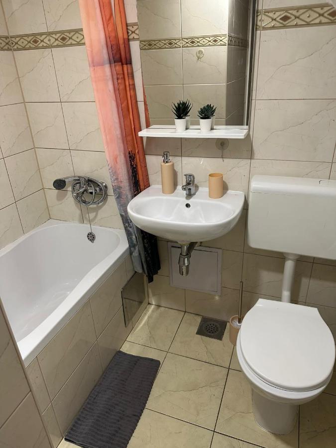 Apartman Rose Загреб Экстерьер фото